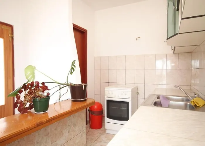 8174b Apartman