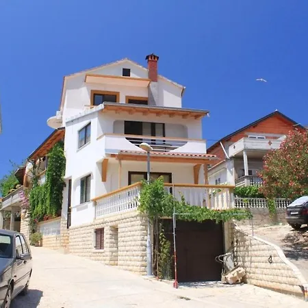 8174b Apartment Sali